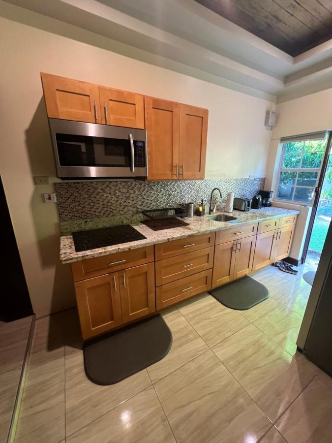 Kingston Oasis One Bedroom Екстер'єр фото